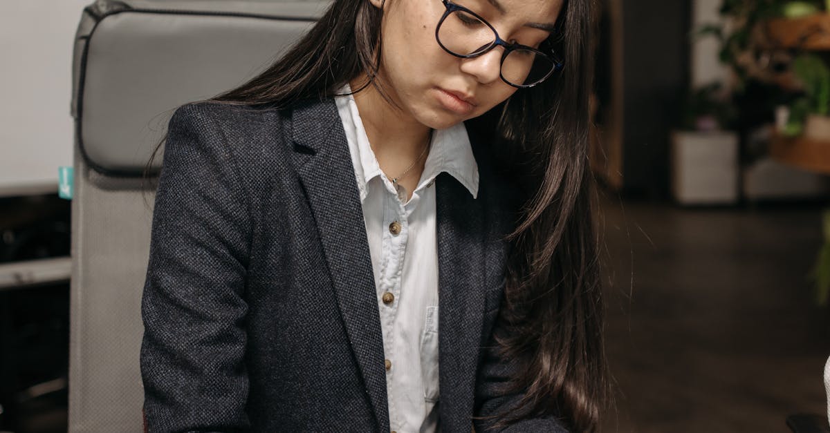 배우자를 근로자로 고용 시 4대보험 자격취득신고